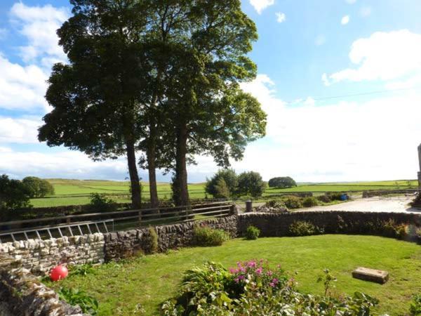 Bank Top Earl Sterndale المظهر الخارجي الصورة